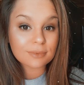 Meet your Posher, Becky